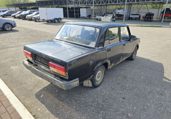 Подержанный автомобиль LADA (ВАЗ) 2107 2010 года (7 фото)