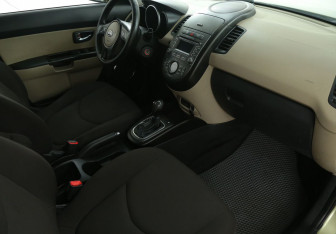 Подержанный автомобиль Kia Soul 2011 года (9 фото)