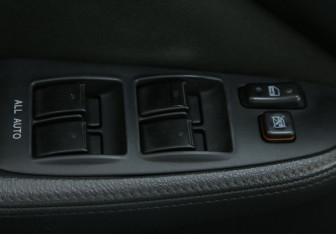 Подержанный автомобиль Toyota Avensis Sedan 2008 года (17 фото)