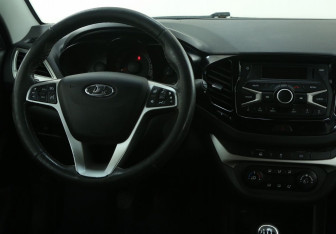 Подержанный автомобиль LADA (ВАЗ) Vesta Wagon 2020 года (14 фото)