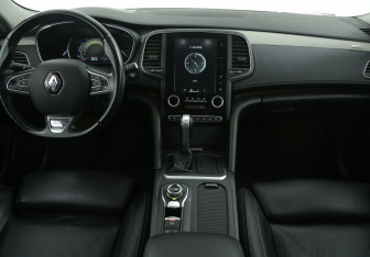 Подержанный автомобиль Renault Talisman Wagon 2017 года (12 фото)