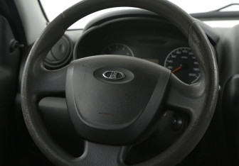 Подержанный автомобиль LADA (ВАЗ) Granta Sedan 2012 года (16 фото)