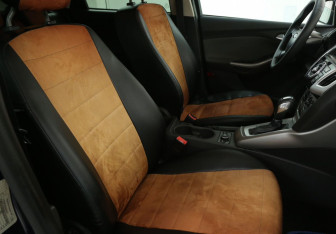 Подержанный автомобиль Ford Focus Hatchback 2012 года (10 фото)
