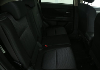 Подержанный автомобиль Mitsubishi Outlander 2012 года (11 фото)