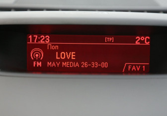 Подержанный автомобиль Opel Meriva 2012 года (15 фото)