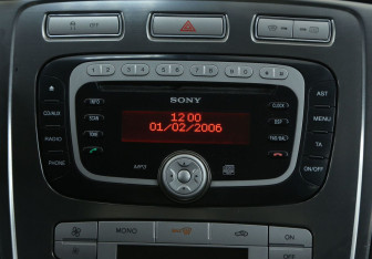 Подержанный автомобиль Ford Mondeo Sedan 2008 года (13 фото)