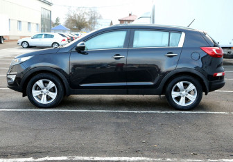 Подержанный автомобиль Kia Sportage 2012 года (8 фото)