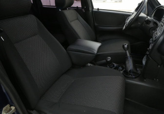 Подержанный автомобиль Chevrolet Niva 2007 года (10 фото)