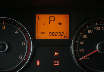 Подержанный автомобиль SsangYong Actyon 2011 года (18 фото)