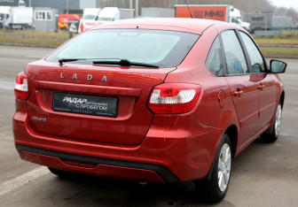 Подержанный автомобиль LADA (ВАЗ) Granta Liftback 2018 года (6 фото)