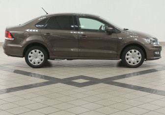 Подержанный автомобиль Volkswagen Polo Sedan 2016 года (5 фото)