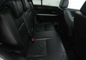 Подержанный автомобиль Suzuki Grand Vitara 2006 года (11 фото)