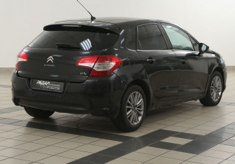Подержанный автомобиль Citroen C4 Hatchback 2012 года (4 фото)