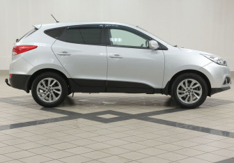 Подержанный автомобиль Hyundai ix35 2014 года (5 фото)