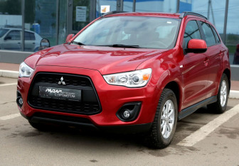 Подержанный автомобиль Mitsubishi ASX 2014 года (3 фото)