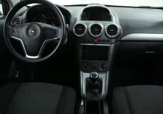 Подержанный автомобиль Opel Antara 2007 года (12 фото)