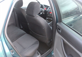 Подержанный автомобиль Ford Focus Sedan 2008 года (12 фото)