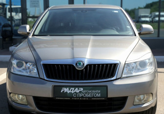 Подержанный автомобиль Skoda Octavia Liftback 2011 года (2 фото)