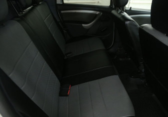 Подержанный автомобиль Renault Duster 2012 года (11 фото)