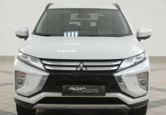 Подержанный автомобиль Mitsubishi Eclipse Cross 2018 года (6 фото)