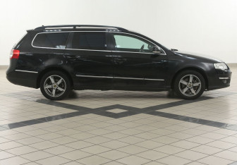 Подержанный автомобиль Volkswagen Passat Wagon 2008 года (5 фото)