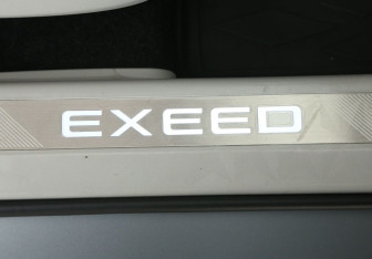 Подержанный автомобиль Exeed RX 2023 года (14 фото)