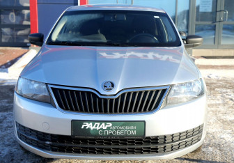 Подержанный автомобиль Skoda Rapid Liftback 2016 года (2 фото)