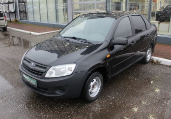 Подержанный автомобиль LADA (ВАЗ) Granta Sedan 2013 года (3 фото)