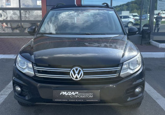 Подержанный автомобиль Volkswagen Tiguan 2015 года (2 фото)