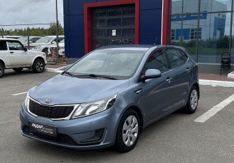Подержанный автомобиль Kia Rio Hatchback 2014 года (8 фото)