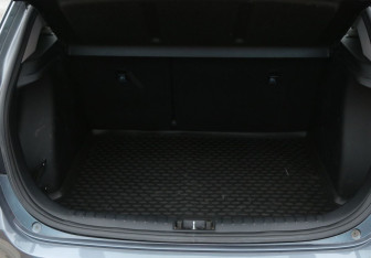 Подержанный автомобиль Kia Rio Hatchback 2020 года (10 фото)