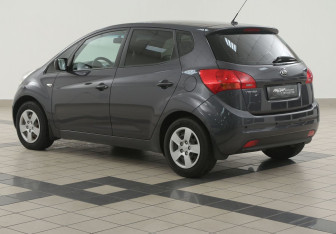 Подержанный автомобиль Kia Venga 2014 года (2 фото)
