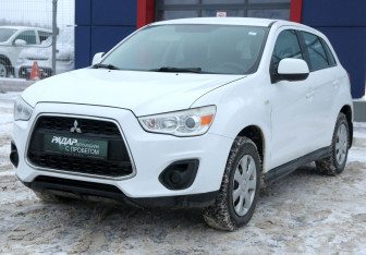 Подержанный автомобиль Mitsubishi ASX 2013 года (3 фото)