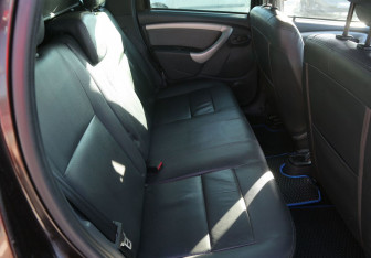 Подержанный автомобиль Renault Duster 2015 года (11 фото)