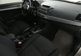 Подержанный автомобиль Mitsubishi Lancer Sedan 2007 года (9 фото)