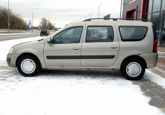 Подержанный автомобиль LADA (ВАЗ) Largus Wagon 2014 года (8 фото)