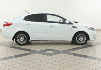 Подержанный автомобиль Kia Rio Sedan 2014 года (5 фото)