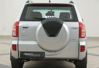 Подержанный автомобиль Chery Tiggo (T11) 2014 года (3 фото)