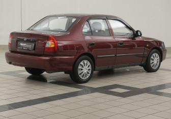 Подержанный автомобиль Hyundai Accent Sedan 2008 года (4 фото)