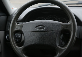 Подержанный автомобиль LADA (ВАЗ) Priora Hatchback 2008 года (16 фото)