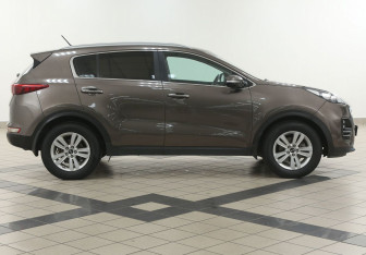 Подержанный автомобиль Kia Sportage 2016 года (5 фото)
