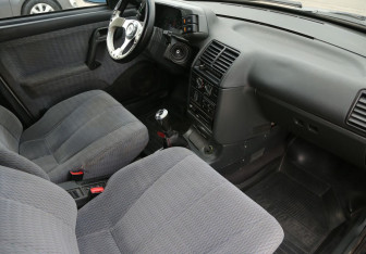 Подержанный автомобиль LADA (ВАЗ) 2112 2003 года (9 фото)