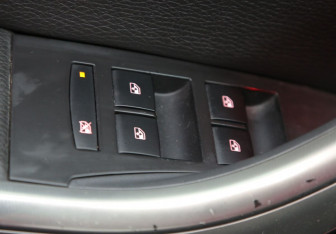 Подержанный автомобиль Opel Astra Hatchback 2011 года (17 фото)