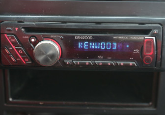 Подержанный автомобиль Nissan Almera Classic 2010 года (15 фото)