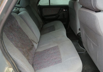 Подержанный автомобиль ГАЗ 31105 «Волга» 2004 года (11 фото)