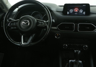 Подержанный автомобиль Mazda CX-5 2018 года (14 фото)