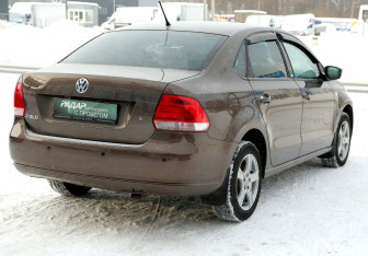 Подержанный автомобиль Volkswagen Polo Sedan 2014 года (6 фото)