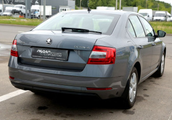 Подержанный автомобиль Skoda Octavia Liftback 2019 года (6 фото)