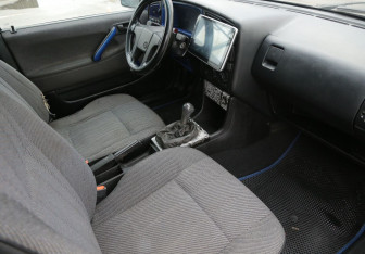 Подержанный автомобиль Volkswagen Passat Wagon 1989 года (9 фото)