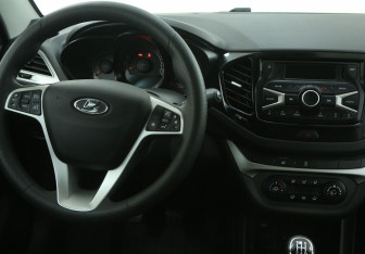 Подержанный автомобиль LADA (ВАЗ) Vesta Wagon 2020 года (14 фото)